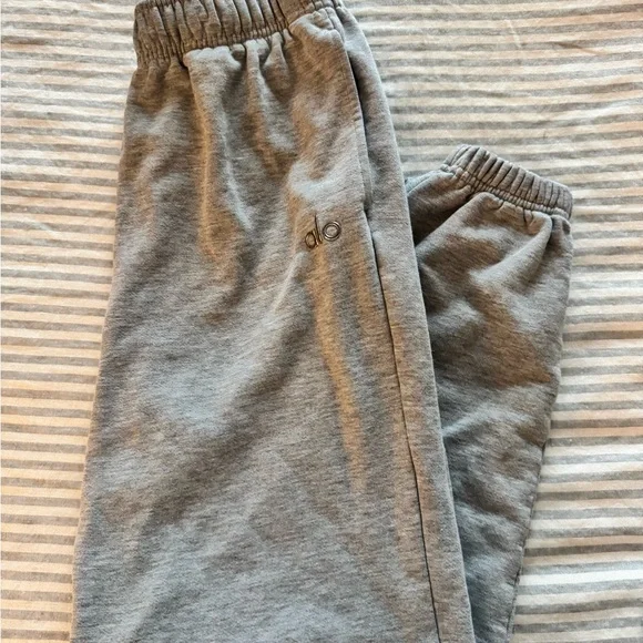 ALO Yoga Gray Track Pants - Picture 2 of 2